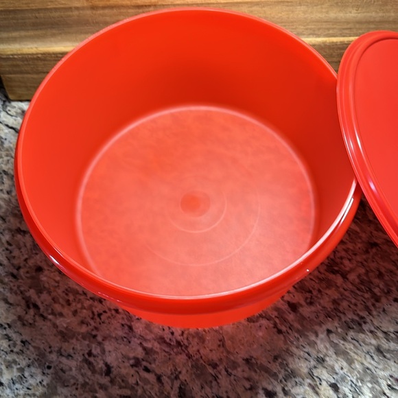 Tupperware Red Round Container - Picture 3 of 3